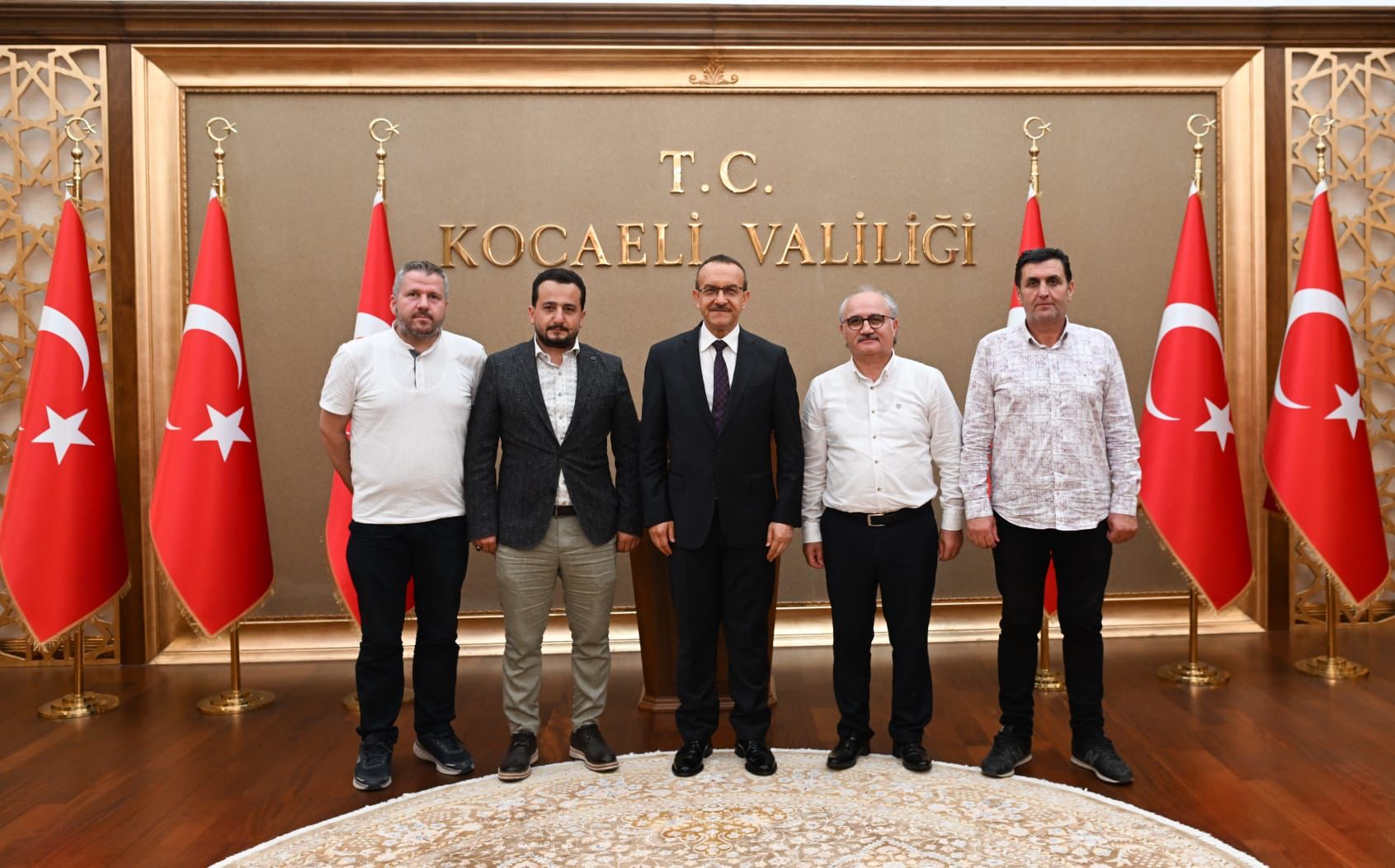 Kocaeli ValimizSeddar Yavuzumakamnda ziyaret ederek kranlarmz arz ettik.