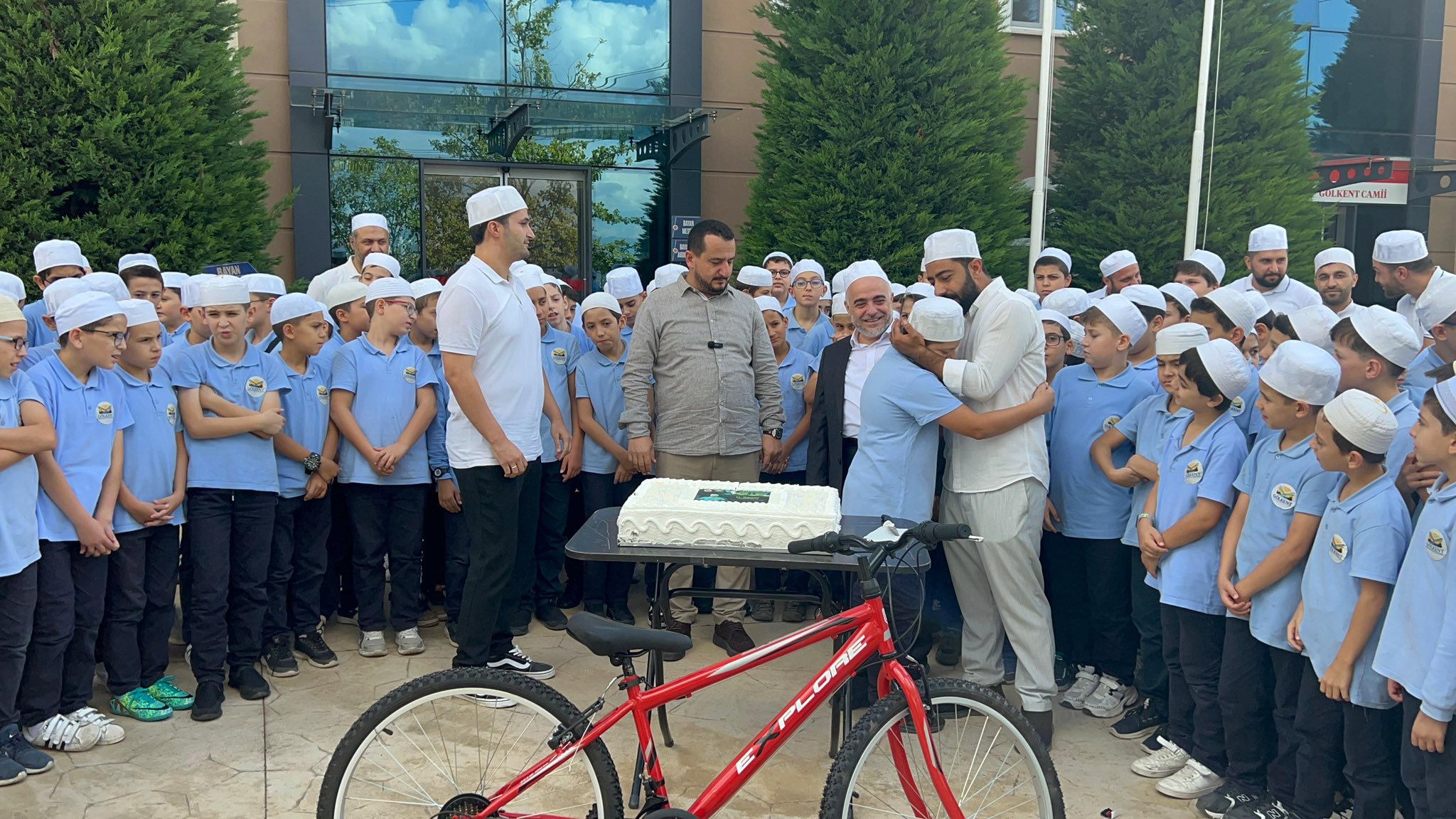 64. Haf�z�m�z Abdullah KELE�