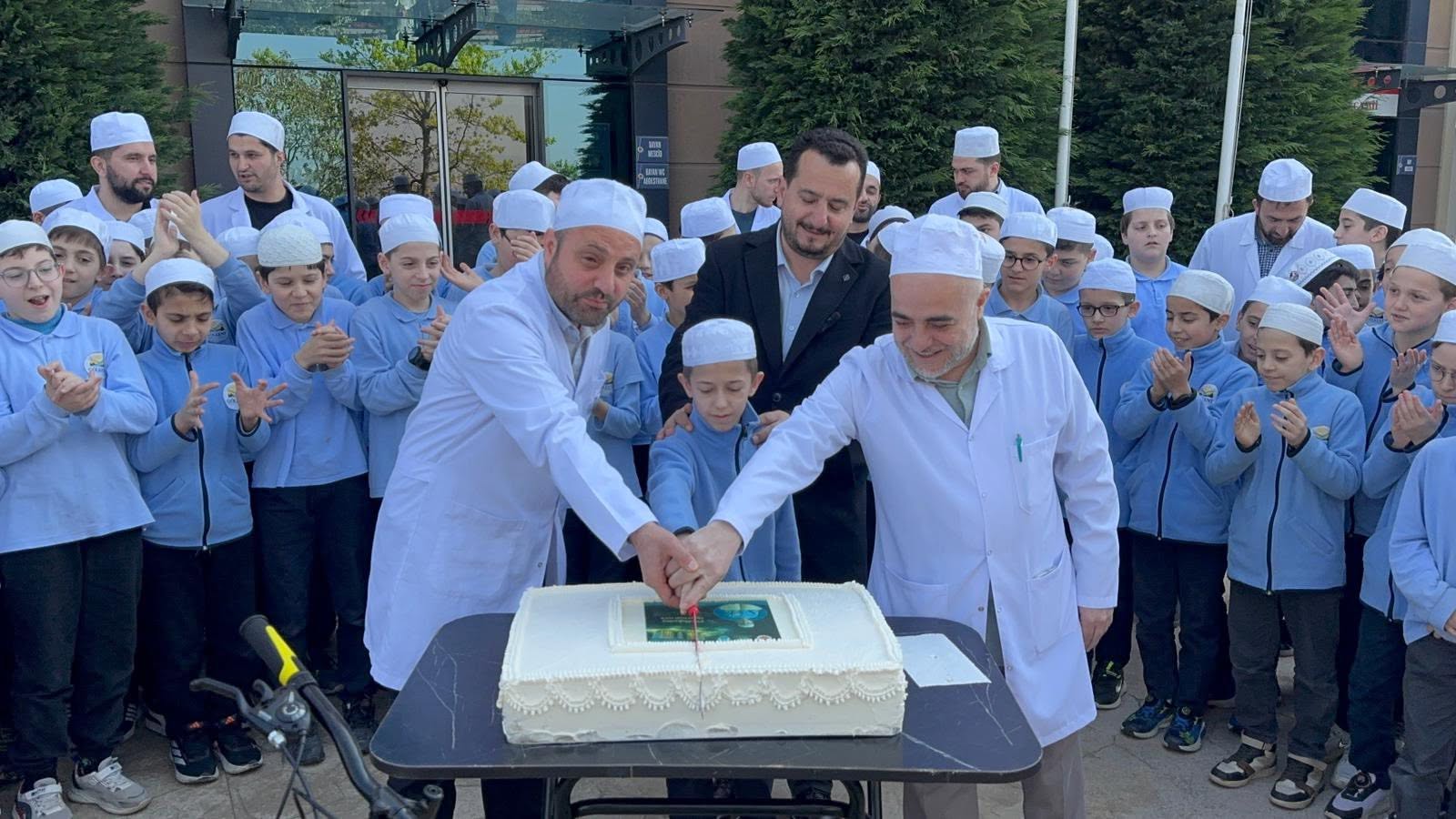 99.Haf�z�m�z Ahmet Emin Yuca