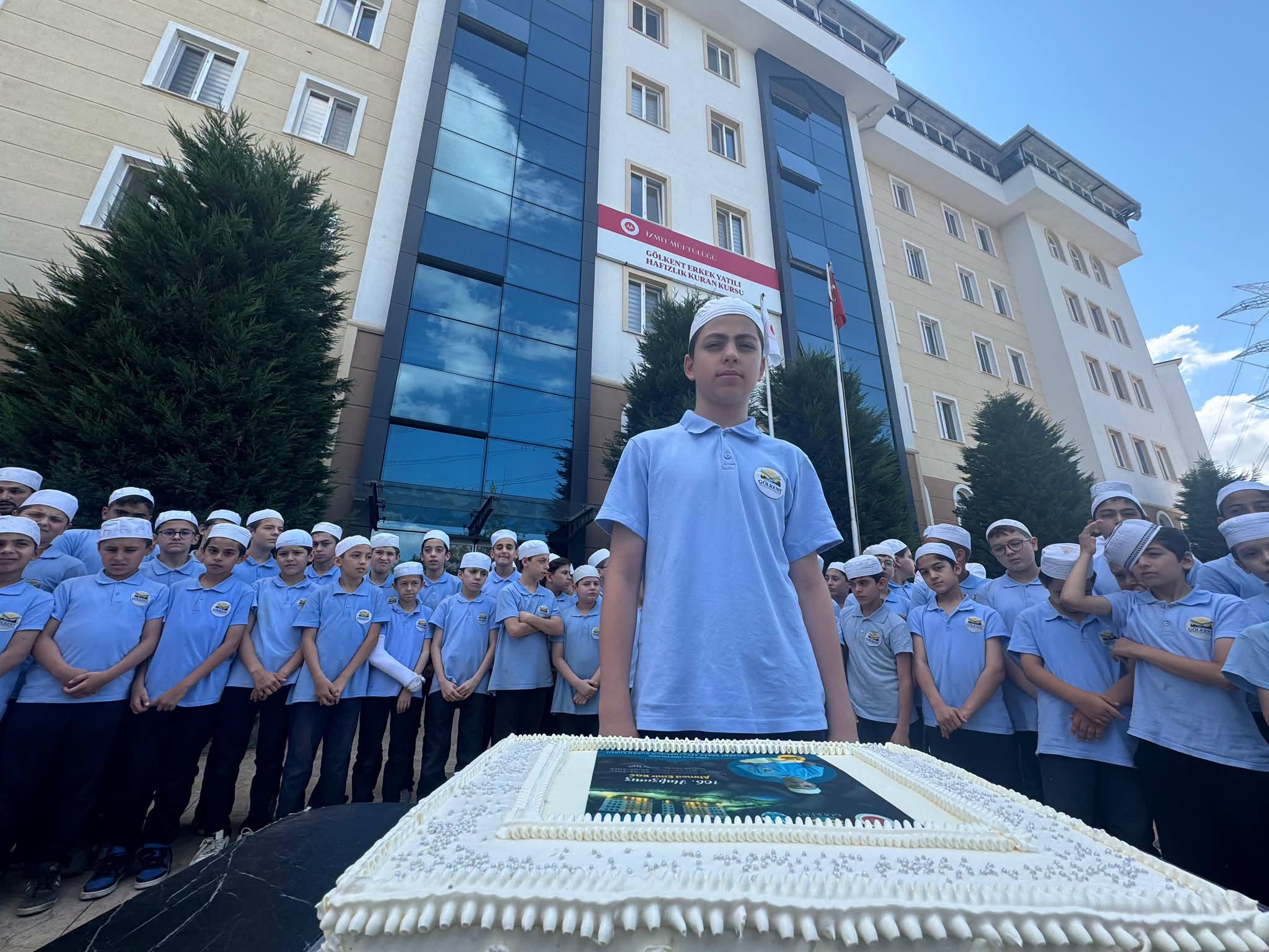 D�rt Ayda Haf�z Oldu. 106. Haf�z�m�z Ahmet Emir Ko�