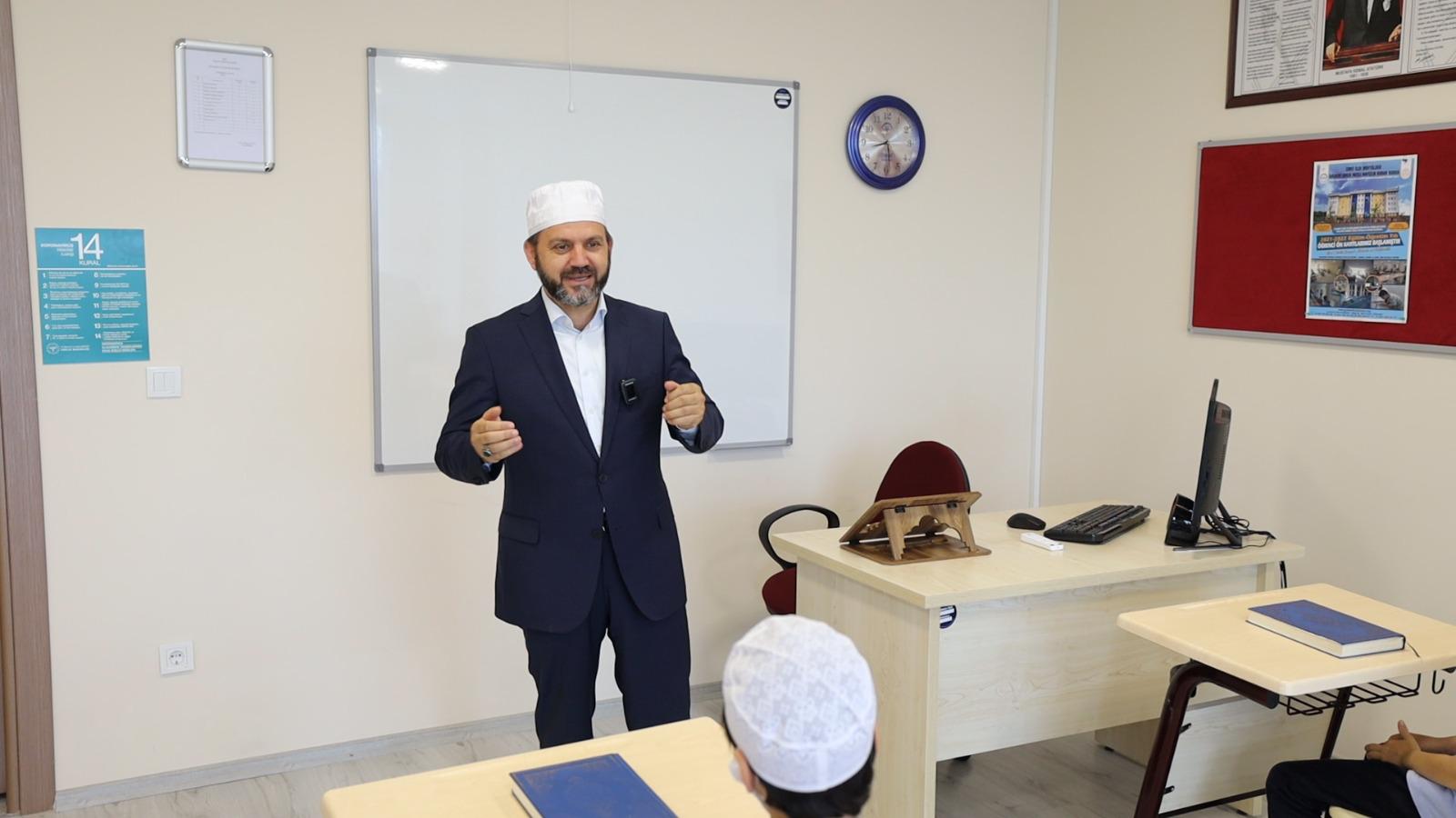 Ayasofya Kebir Cami mam Hatibi Ferruh Mutuer