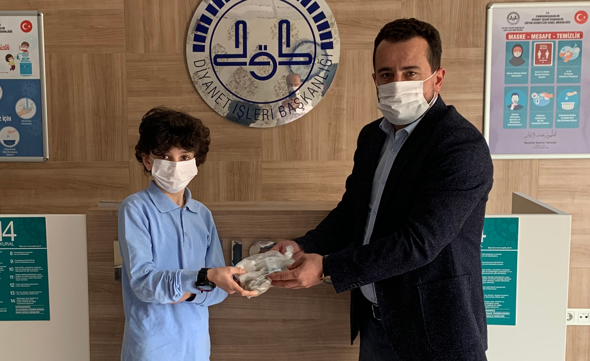 Kursumuz öğrencisi Hakkı biriktirdiği parasını bağışladı.